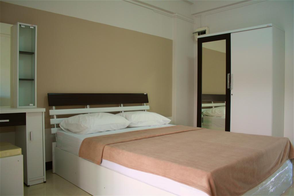סינג בורי Baanbudsarin Apartment מראה חיצוני תמונה